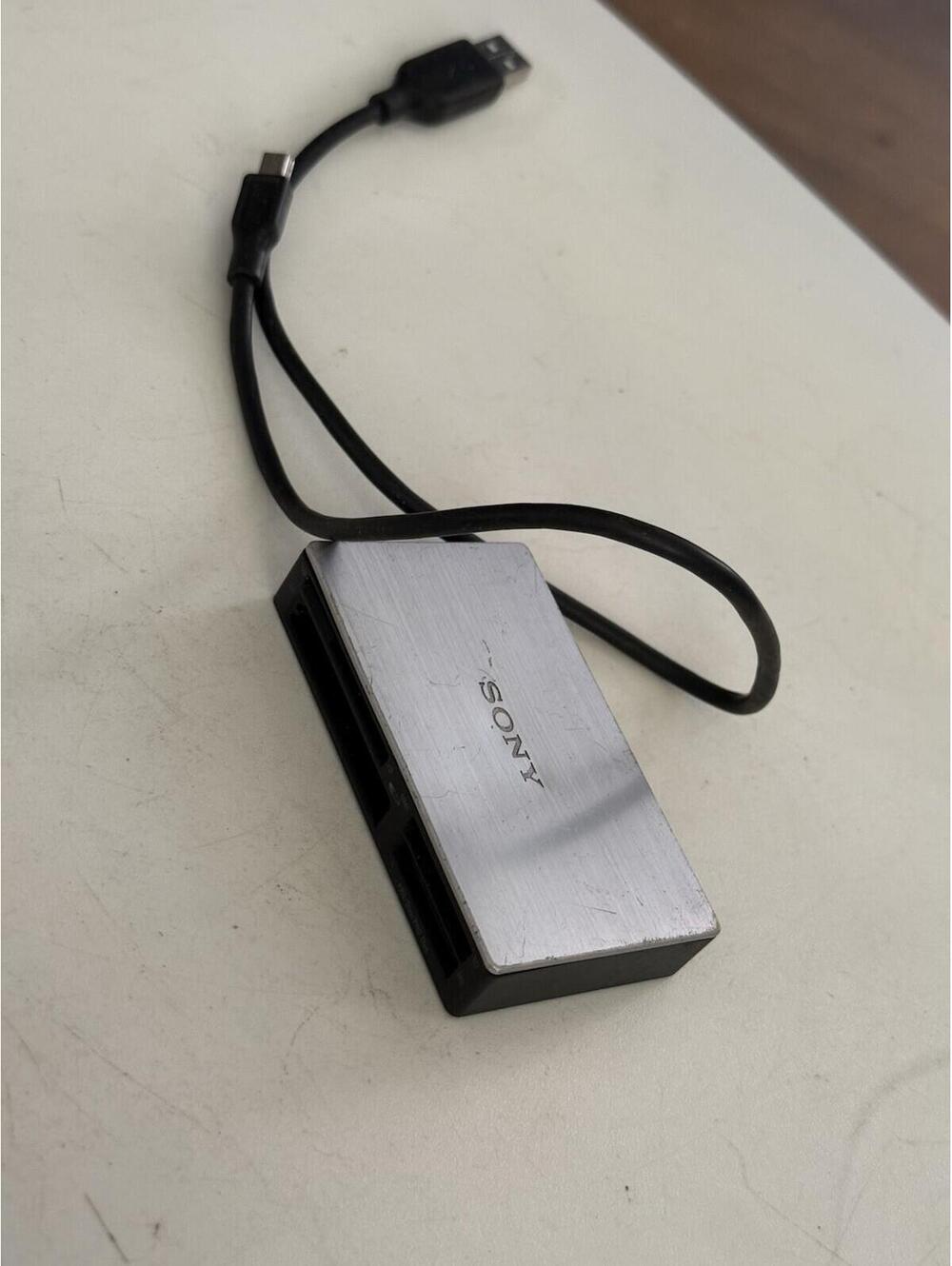 Sony 12 in 1 Multi-Card Reader / Writer SD MRW62E-T